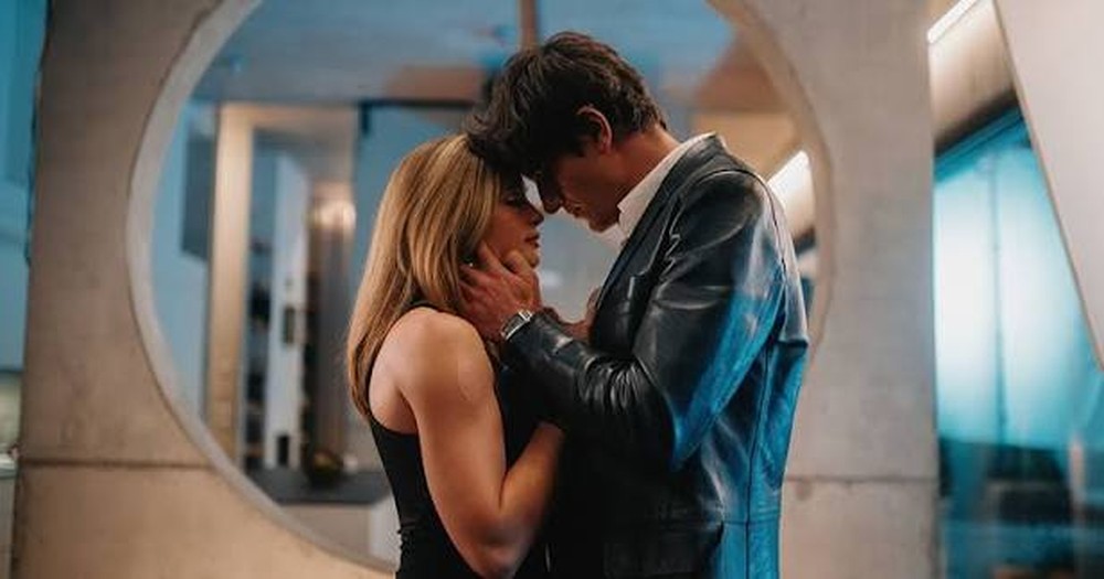 Velocidade e Paixão é um filme sobre romance e automobilismo que estreia em outubro — Foto: Reprodução/IMDb