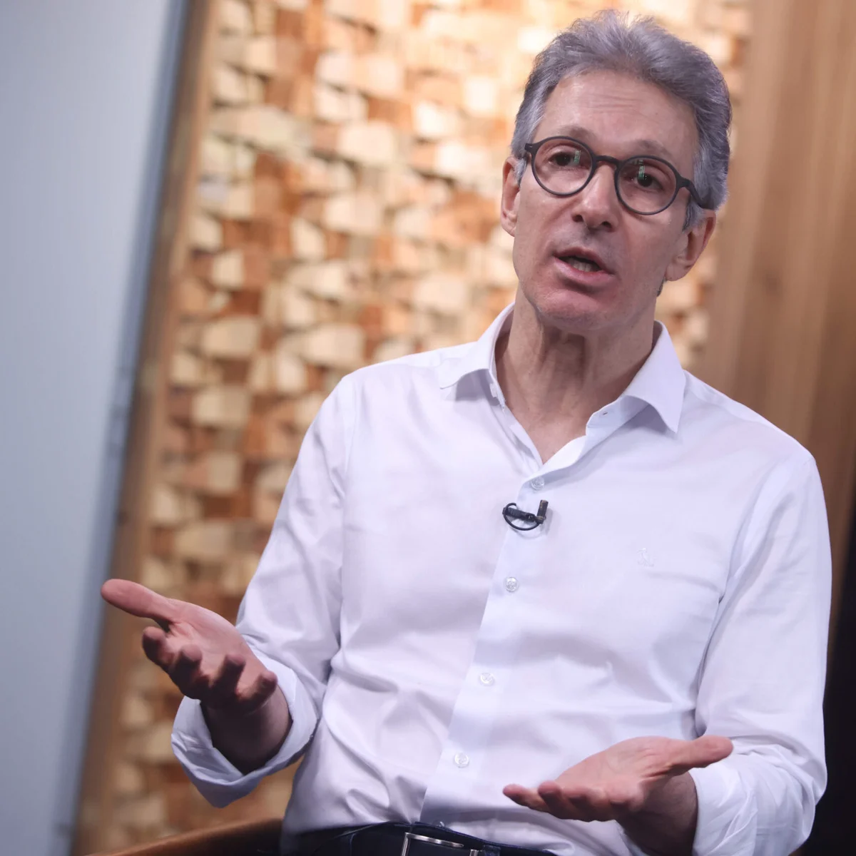 "Não vamos recuar", diz Zema após Dino criticar ação do Novo contra Andrei