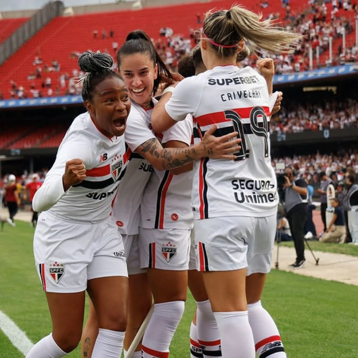 Brasileirão Feminino: após empate no jogo de volta, São Paulo leva o título
