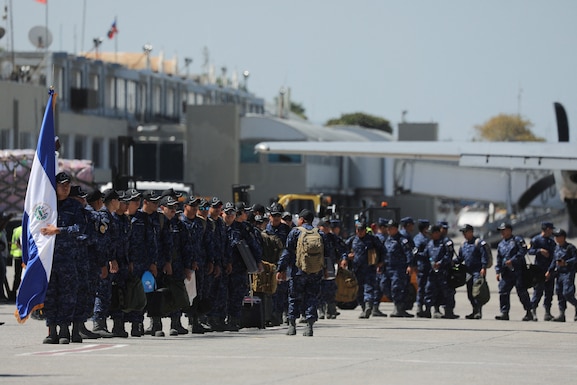 Cancillería dominicana desmiente un mensaje falso atribuido a Bukele sobre la frontera con Haití