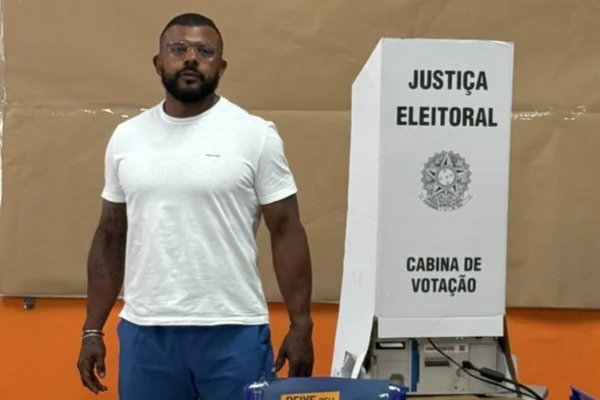 Após surto, armas de delegado da Cunha serão recolhidas pela Polícia Civil - destaque galeria