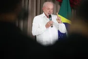 Frente evangélica de apoio a Lula diz que Flávio eleito seria "retrocesso"