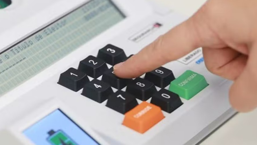Como votar na urna eletrônica nas Eleições 2026: veja ordem de votação