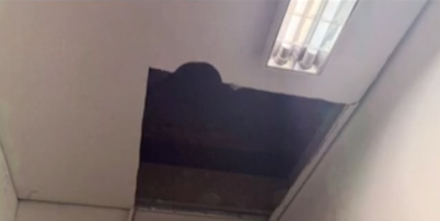 Ladr&atilde;o fez buraco no forro do shopping para furtar joalheira Foto: Reprodu&ccedil;&atilde;o/TV Globo