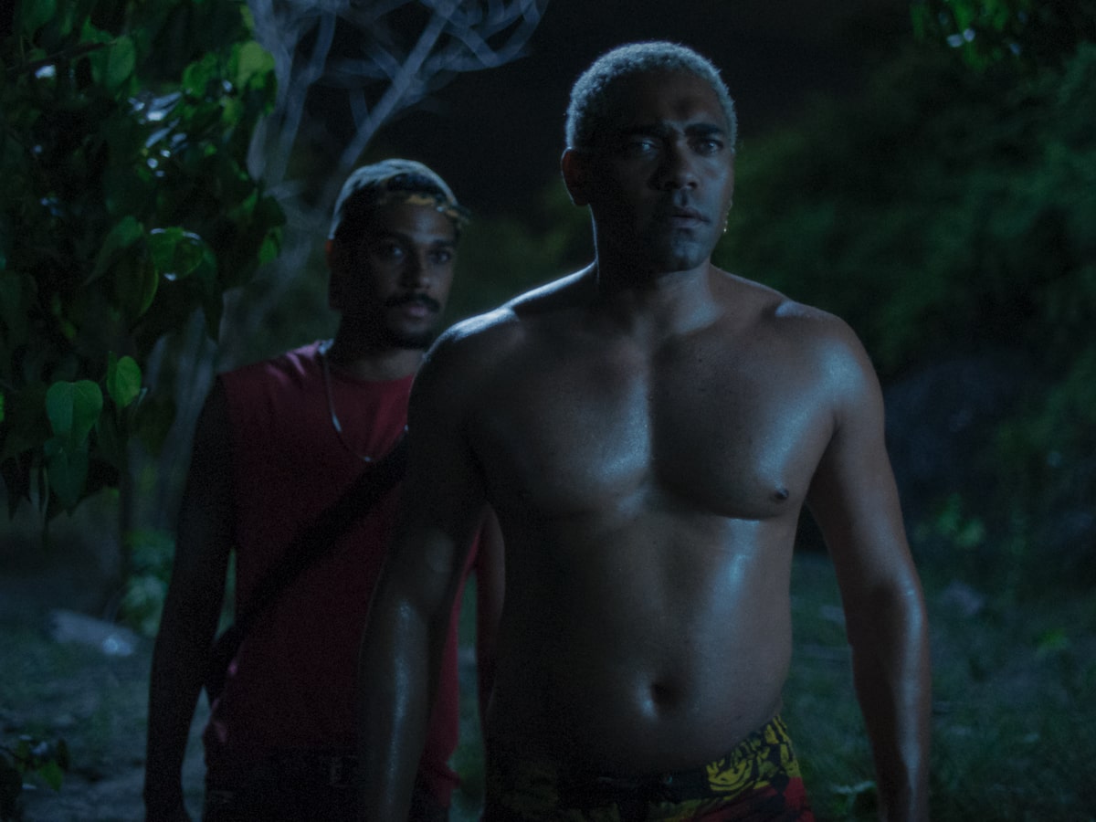 Festival do Rio premia ‘A Margem do Rio’, ‘Vicentina’ e doc sobre Elza; veja lista