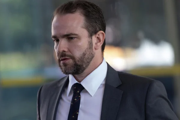 Durigan diz que Flávio quer "modelo Milei" e vende ilusão ao mercado