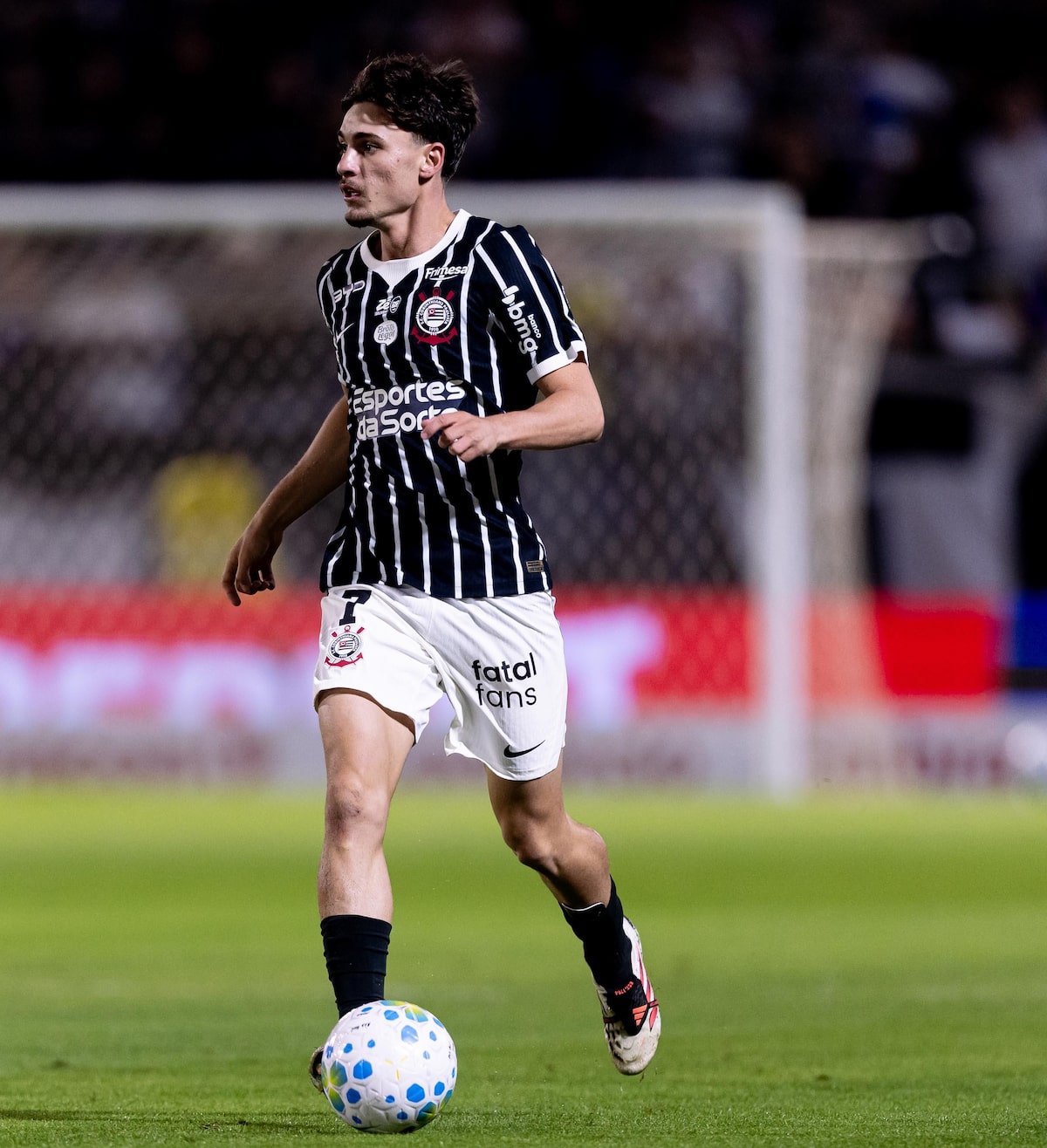 Corinthians suspende contrato com Fatal Fans em cumprimento a liminar da Justiça de SP