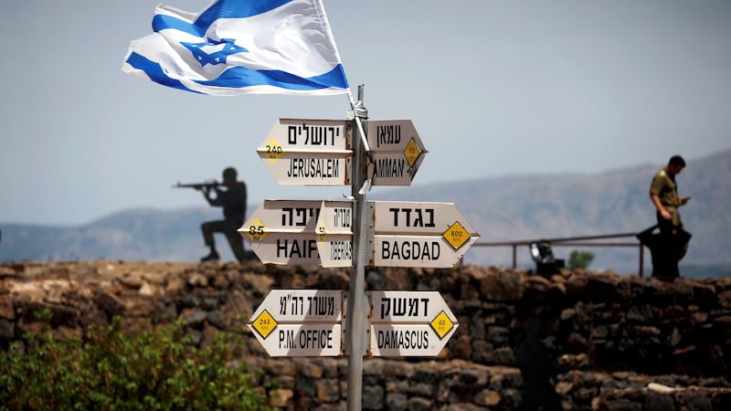 Forças israelenses matam homem em território sírio ocupado durante incursões