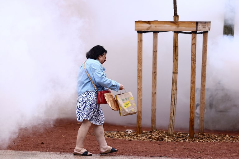 Protestos estudantis deixam escolas incendiadas na França; premiê convoca reunião de crise