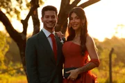 Arthur Aguiar e Jheny Santucci aparecem juntos após separação