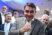 Frente evangélica de apoio a Lula diz que Flávio eleito seria "retrocesso"