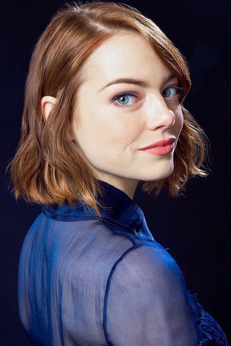Emma Stone surge com "pele perfeita"; médicos citam possíveis procedimentos