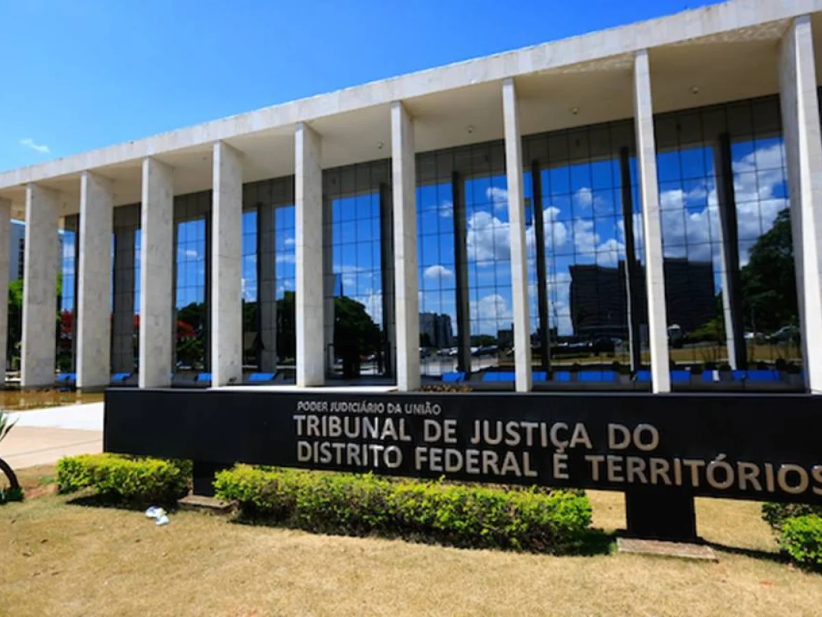 DER é condenado indenizar motorista que danificou carro ao passar em buraco