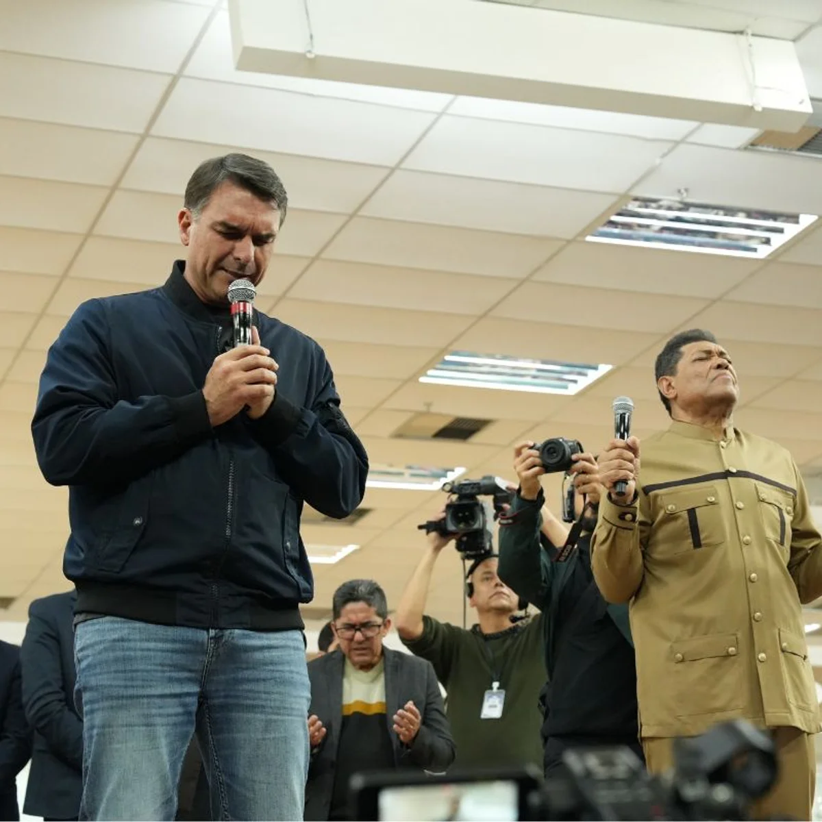 Frente evangélica de apoio a Lula diz que Flávio eleito seria "retrocesso"
