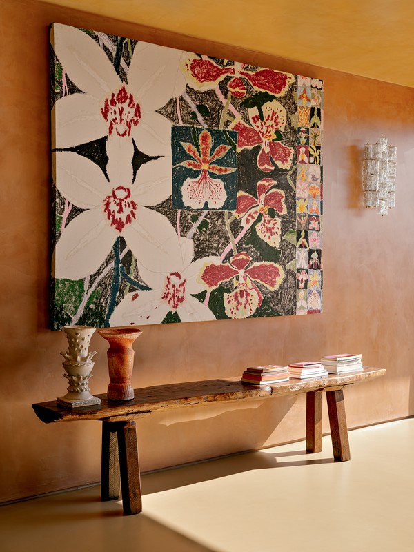 Manu Gavassi e Jullio Reis abrem apartamento, em São Paulo; assista ao tour