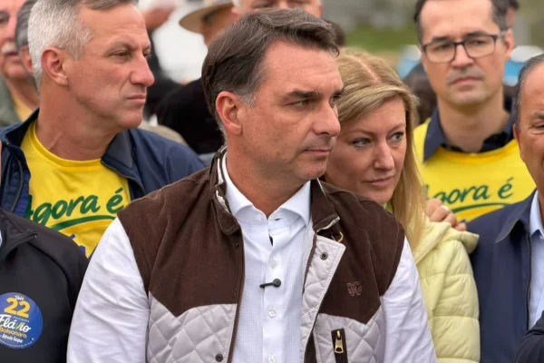 PF investiga Flávio Bolsonaro por suspeita de lavagem com Willer