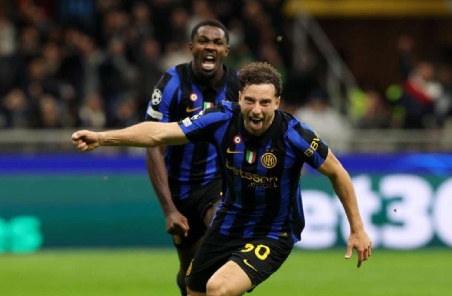 Inter e Shakhtar tiveram uma disputa acirrada durante a partida &ndash;