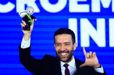 TSE estabelece novas regras para vincular canais de WhatsApp a campanhas eleitorais